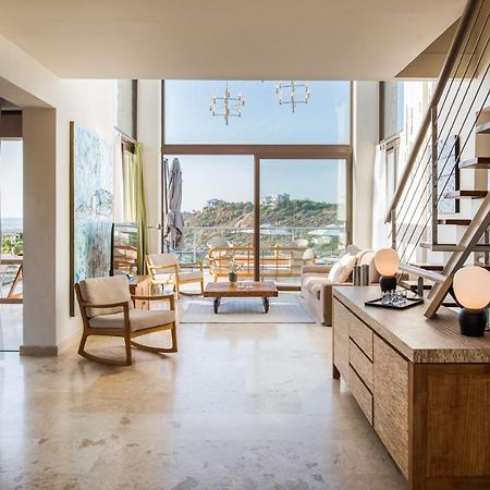 Magnifique Villa Avec Piscine Au Bord De Mer Chorafakia エクステリア 写真